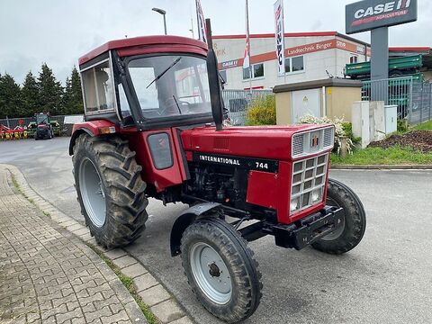 Case IH 744