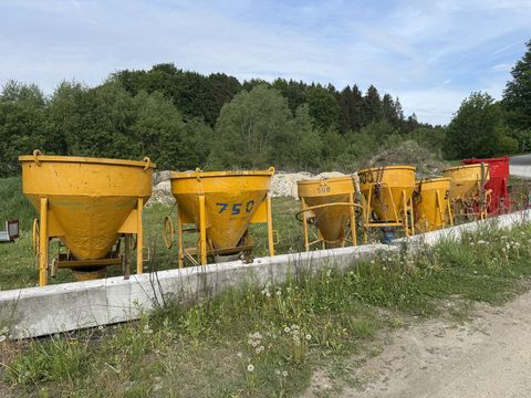 Sonstige Betonkübel