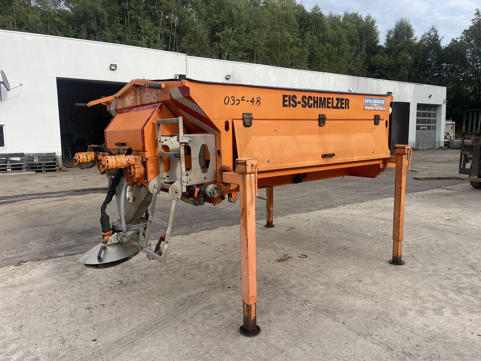 Springer 2m³+500 lt. Soletank 2