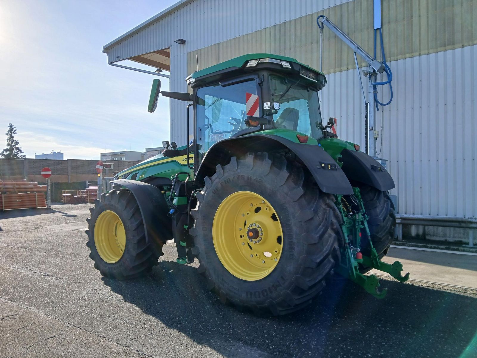 John Deere 8R 370 (Autopowr) 3