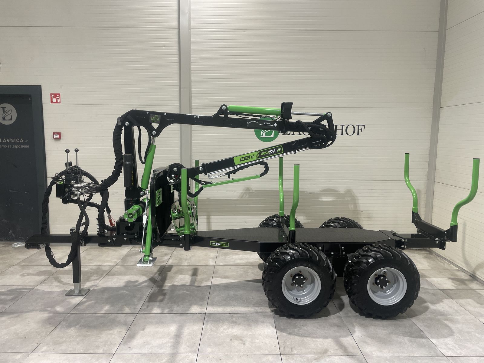 Hofman ARTA GP 3T mit 4,2m Kran NEU 1