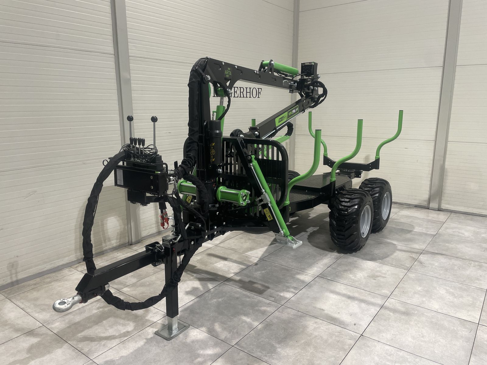 Hofman ARTA GP 3T mit 4,2m Kran NEU 3