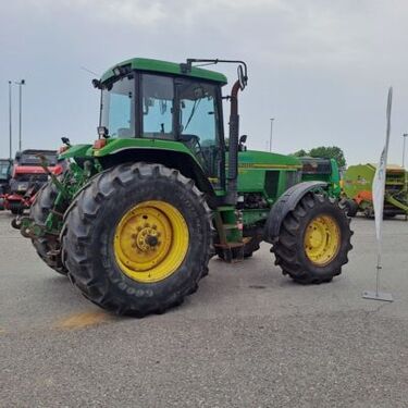 John Deere 7700 2