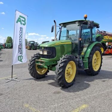 John Deere 5720