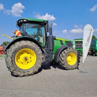 John Deere 7310R 3