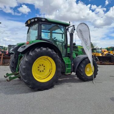 John Deere 6125R 3