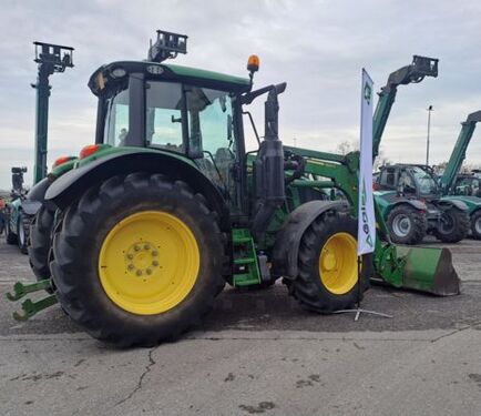 John Deere 6120M 3