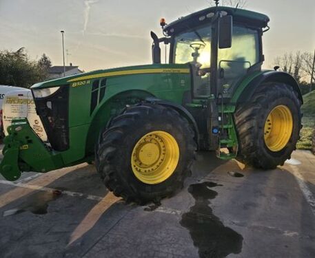 John Deere 8410
