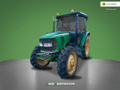 John Deere 5820