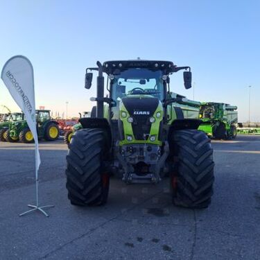 Claas 830 AXION 3