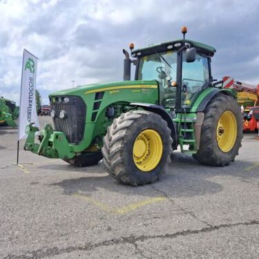 John Deere 8245R