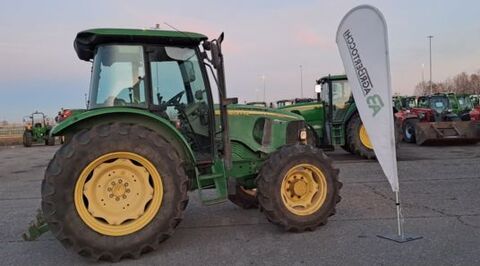 John Deere 5820 2