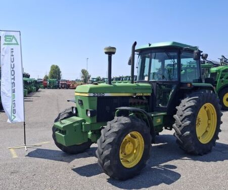 John Deere 3350