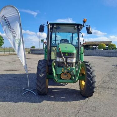 John Deere 5820 3