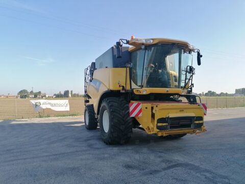 New Holland CR 9060