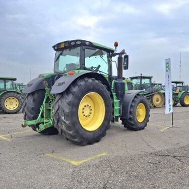 John Deere 6215R AUTOPOWR 3