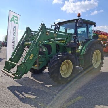 John Deere 5820