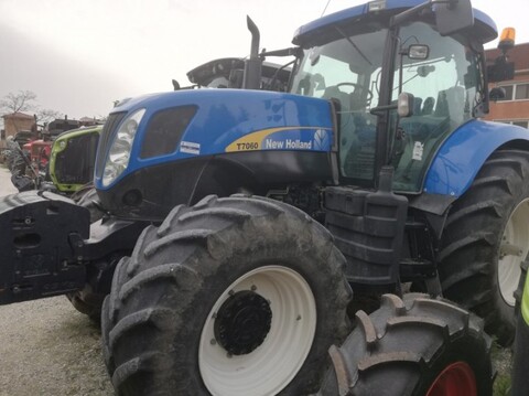 New holland T7060