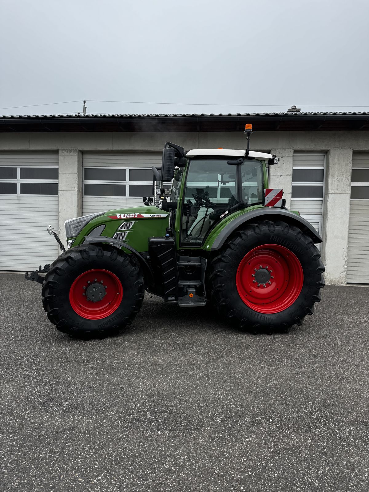 Fendt 718 Vario Profi+ 2