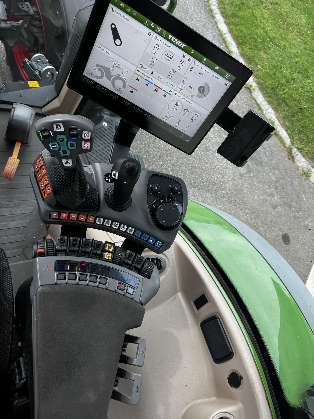 Fendt 718 Vario Profi+ 3