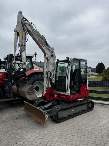 Takeuchi TB 250 Powertilt 