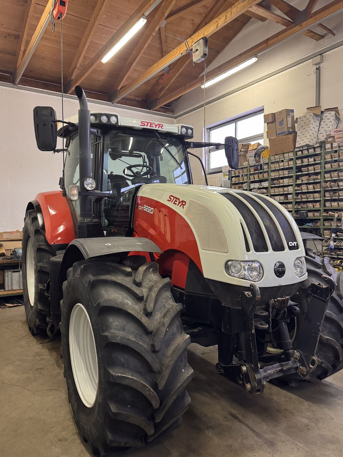 Steyr 6220 CVT Hi-eSCR Profi 2