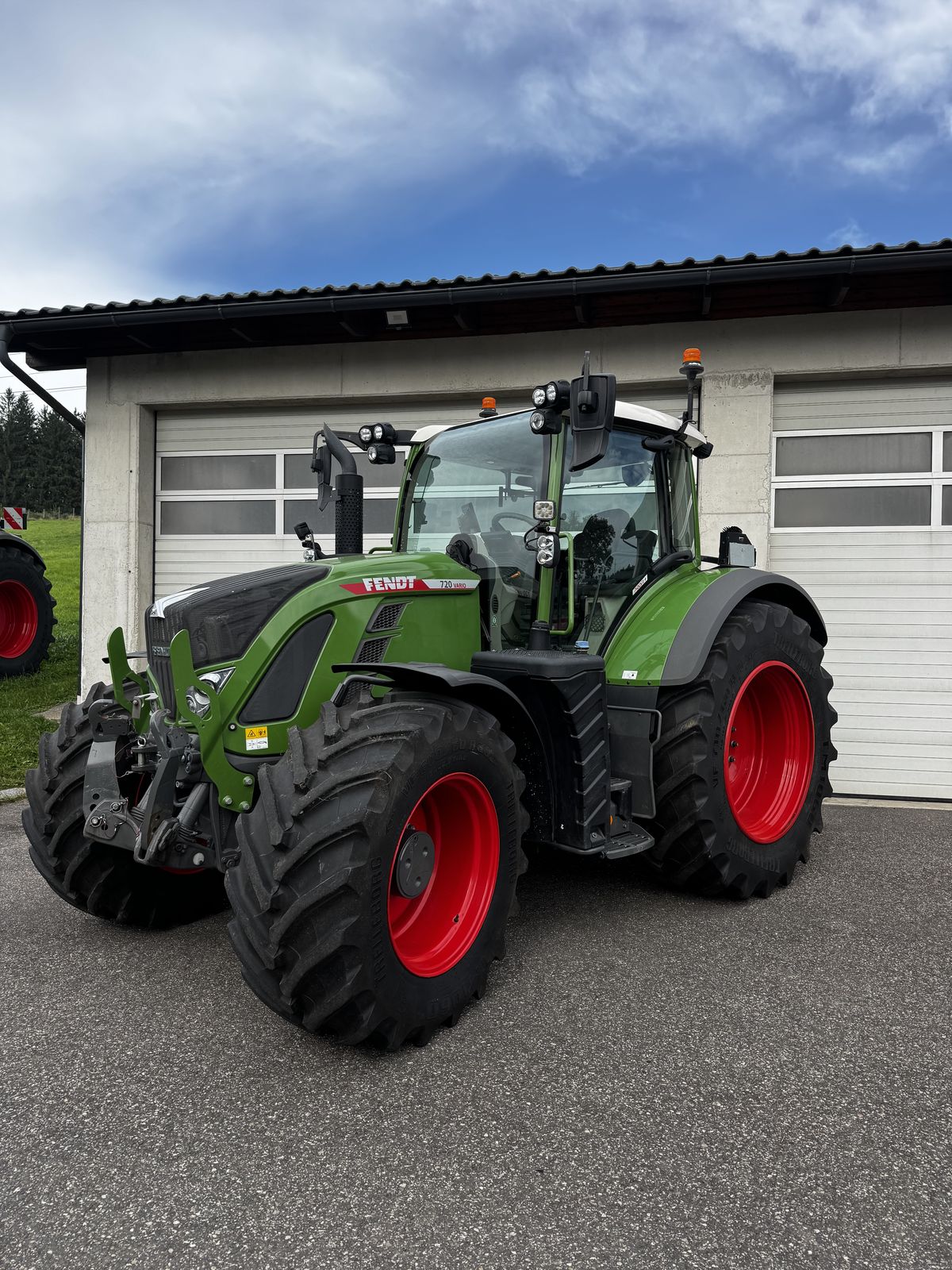Fendt 724 Vario Profi+ 1