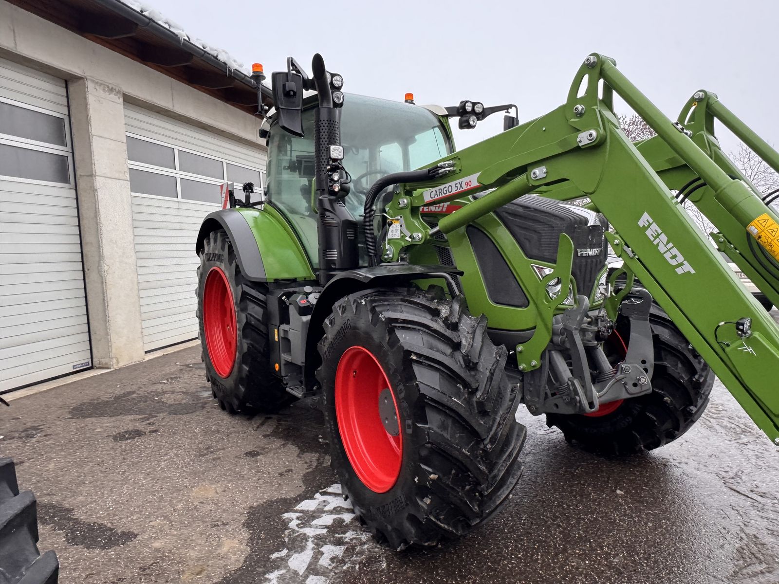 Fendt 724 Vario Power+ 2