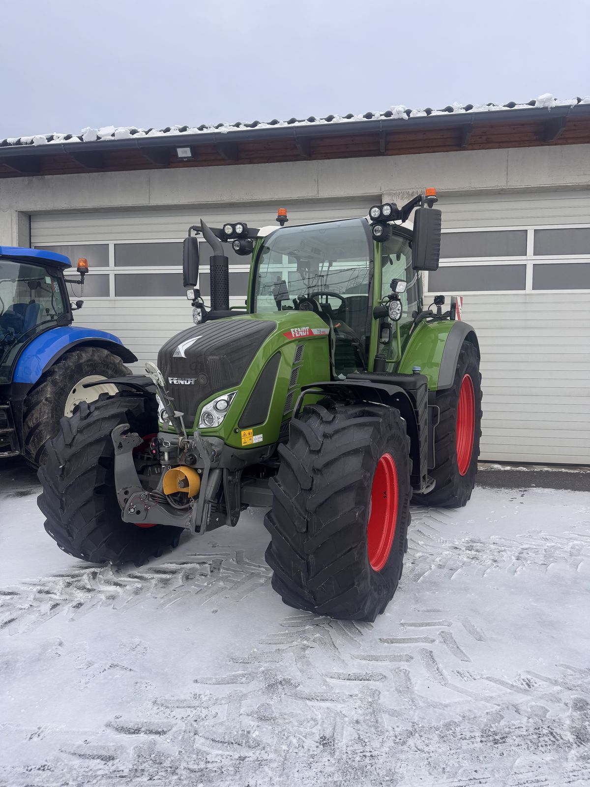 Fendt 718 Vario Profi+ 1