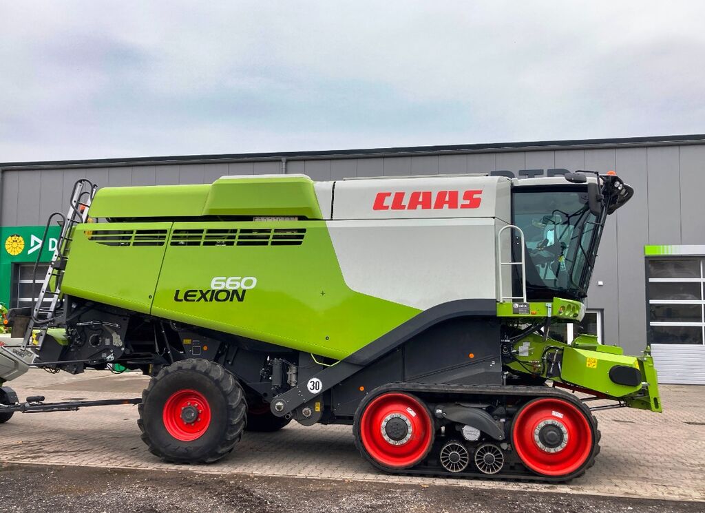 Claas Lexion 660 TT mit Vario 930 3