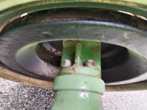 7464-93b595bfeee4372072d5d5fefc3e5208-5674051