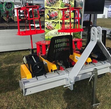 Sadzarka karuzelowa półautomatyczna 2-rzędowa So 2