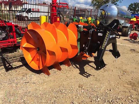 rozgarniacz do zielonki Tornado 2