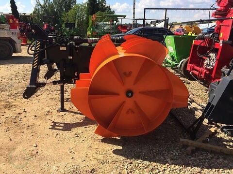 rozgarniacz do zielonki Tornado 3