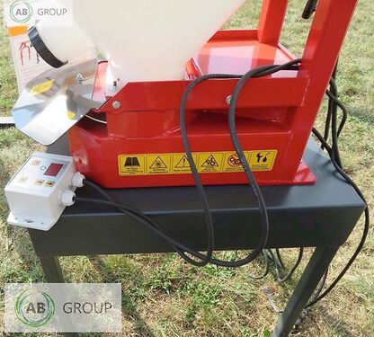 rozsiewacz poplonów RS 100 3