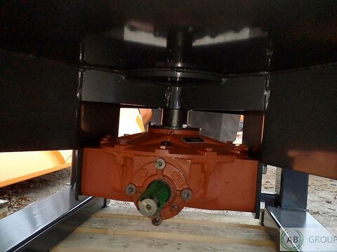 betoniarka ciągnikowa na wałek WOM I101,800 l 3