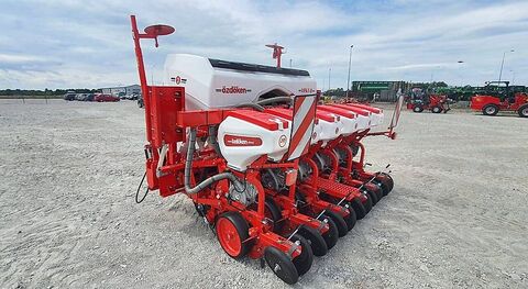Ozdoken pneumatic precision seeder model VPKT-DG