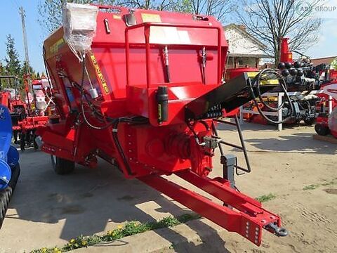 Poziomy wóz paszowy FMHII 8 3