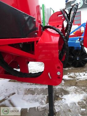 rozścielacz słomy RS-16/B 3