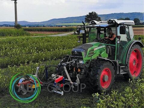 Sonstige zasilany hydraulicznie automatyczny pielnik bocz
