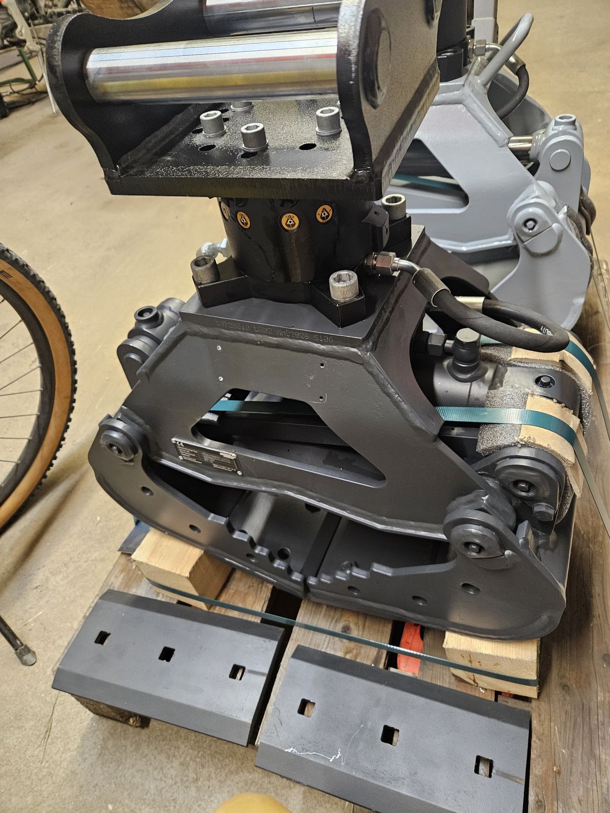 Menzi Muck Universalgreifer Menzi Muck 2