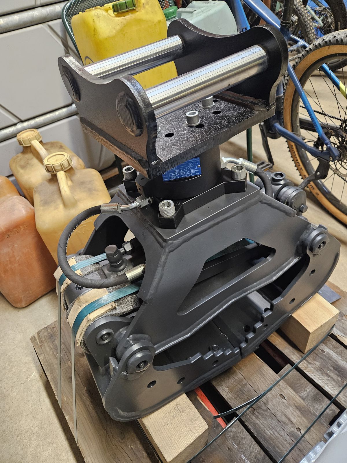 Menzi Muck Universalgreifer Menzi Muck 3