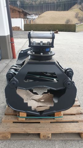 Menzi Muck Greifer UG 08