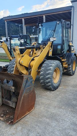 Caterpillar 908 M