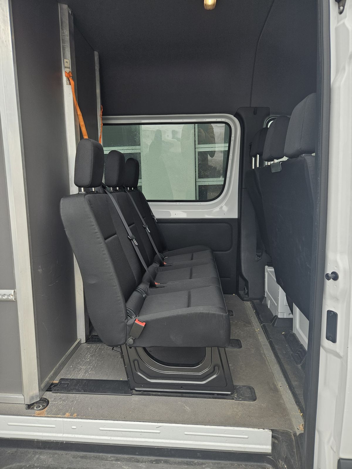 Mercedes Sprinter 317 6-Sitzer 2