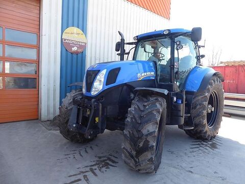 New Holland T7.235