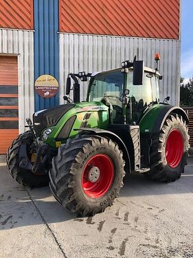 Fendt 718 Vario S4 Profi Plus