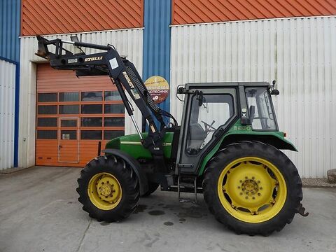 John Deere 3300