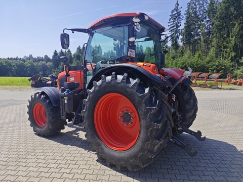 Kubota M6-142 3