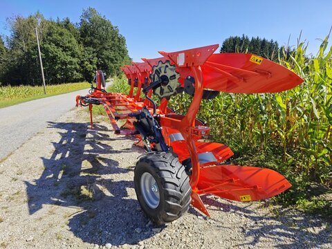 Kubota RM4005V Pflug 2